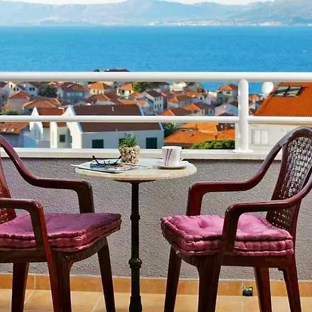 Bellevue Guest house Postira