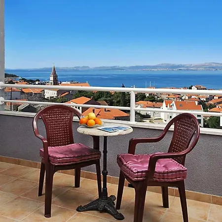Bellevue Guest house Postira