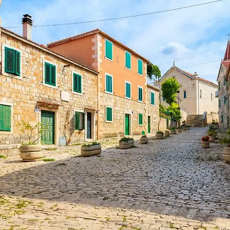 Guest house Bellevue 4*