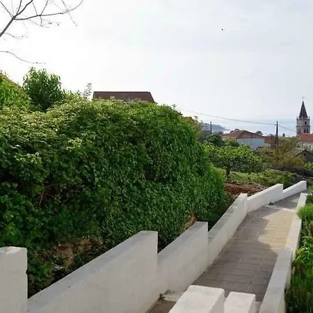Bellevue Guest house Postira