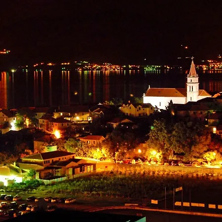 Bellevue Guest house Postira