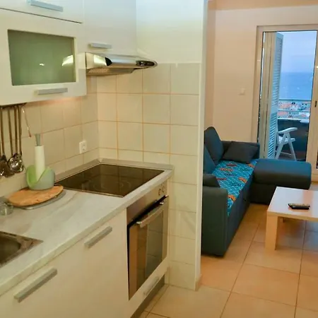 Bellevue Guest house 4*